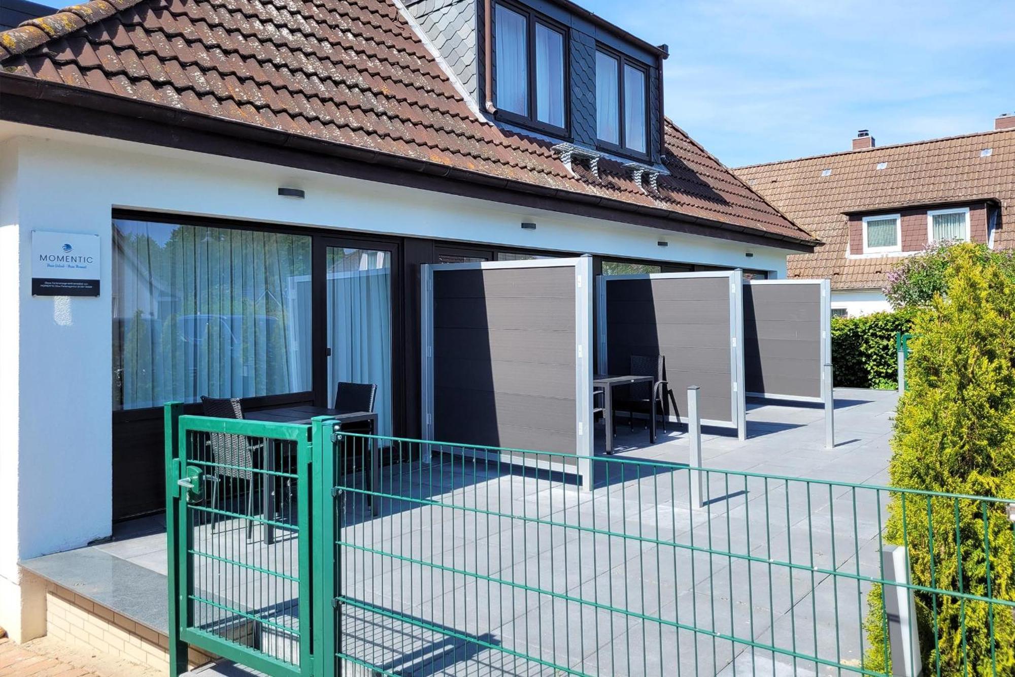Hochwertige Ferienwohnung In Ruhiger Lage Mit Eigener Terrasse Und Parkplatz, Nur 7 Gehminuten Zum Strand Entfernt - Hoher Schlafkomfort Dank Boxspringbett 샬베우츠 외부 사진
